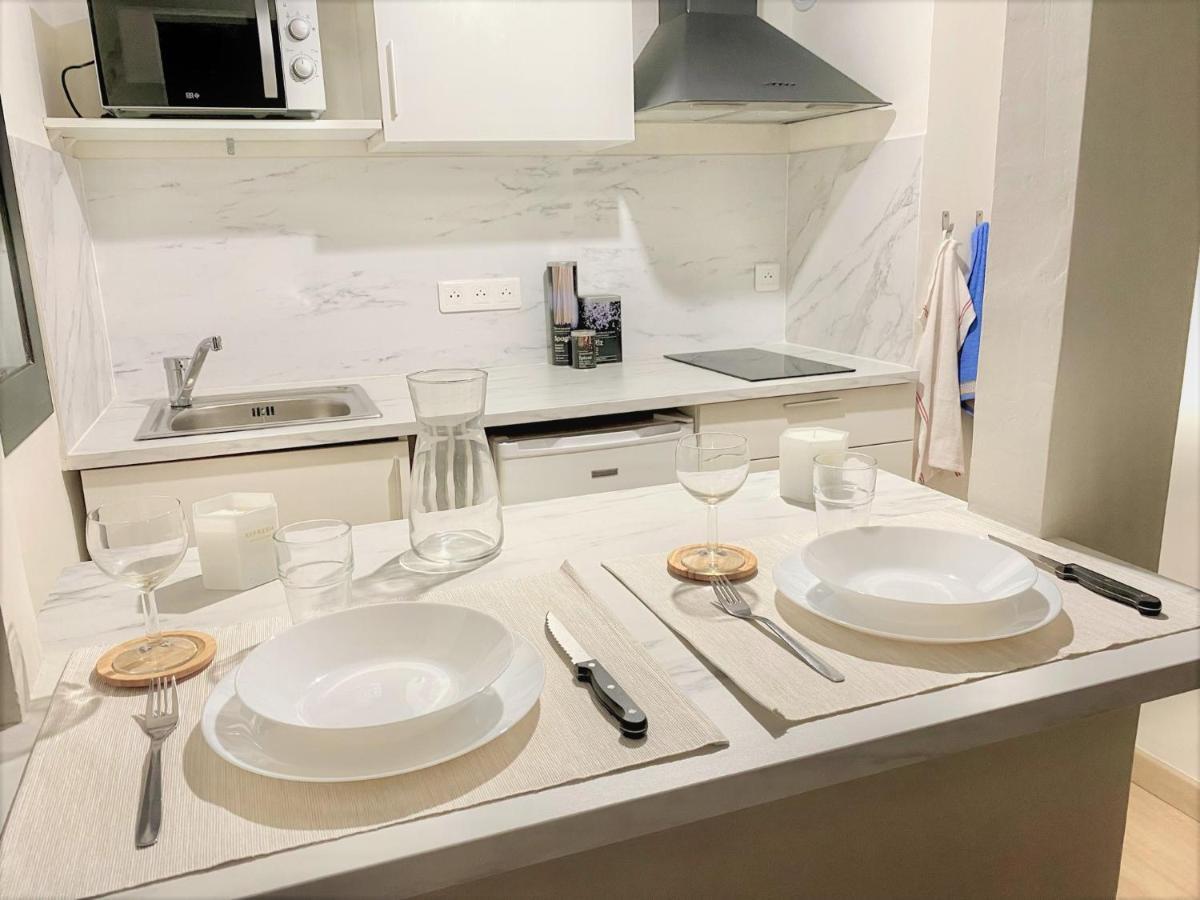 Appartement Lumineux T1, Terrasse De 15m2 Vue Mer-sanguinaires Ajaccio (Corsica)